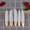 pluma blanca punta dorada 10 15cms por 10 unidades 4