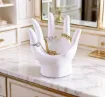 pieza impresion 3d abs modelo mano porta anillos bijou medida 85x85mms color blanco 2