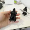 pieza impresion 3d abs modelo portalapices dark vader medida 48x55x78mms color negro 1
