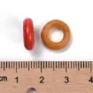anillas aritos madera donuts 12x4mms orificio 6mms x1000 unidades aprox multicolor 3