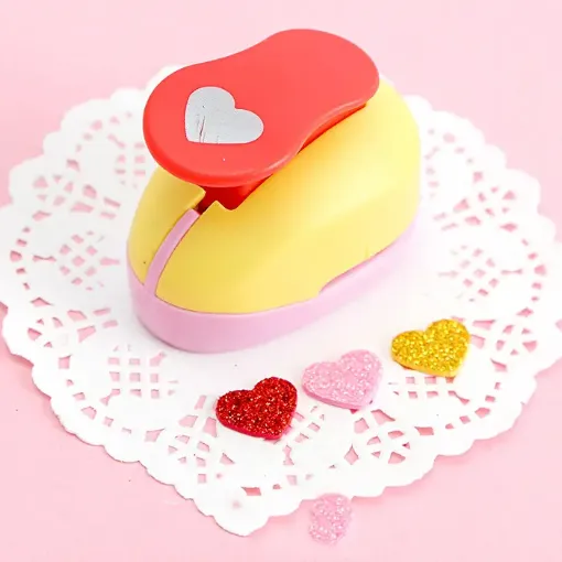 perforadora para goma eva carton corte 15mms 60x40x50mms modelo corazon 0