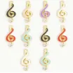 dije colgante metalico modelo clave sol strass medida 22x10mms x5 unidades color dorado multicolor 0