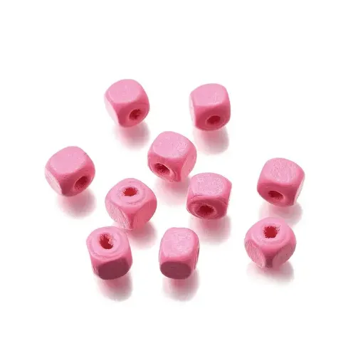 cuentas madera cubo 6mms pintadas x100 unidades aprox color rosado fuerte 0