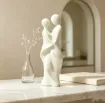 pieza impresion 3d abs modelo pareja abstracta abrazo medida 35x35x120mms color blanco 0