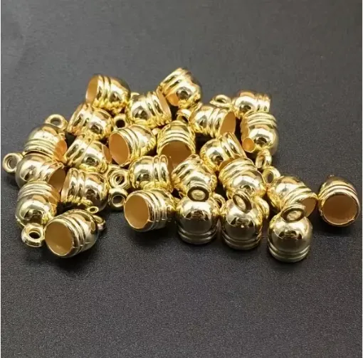tapon metalico terminal para cordon 4mms medidan 5x8mms por 40 unidades color dorado 0
